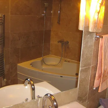 Buelent Tolun Cerkes 4* Учисар